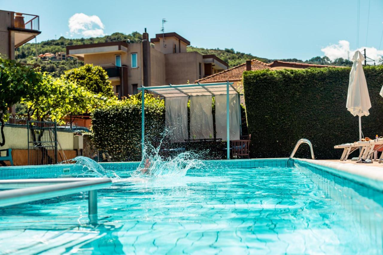 Residence Holidays Pietra Ligure Dış mekan fotoğraf